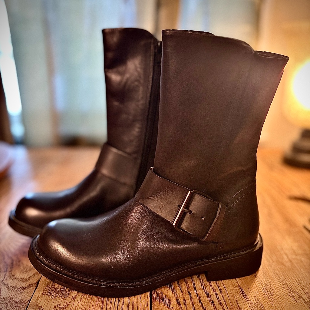 Vintage Foundry Boot.